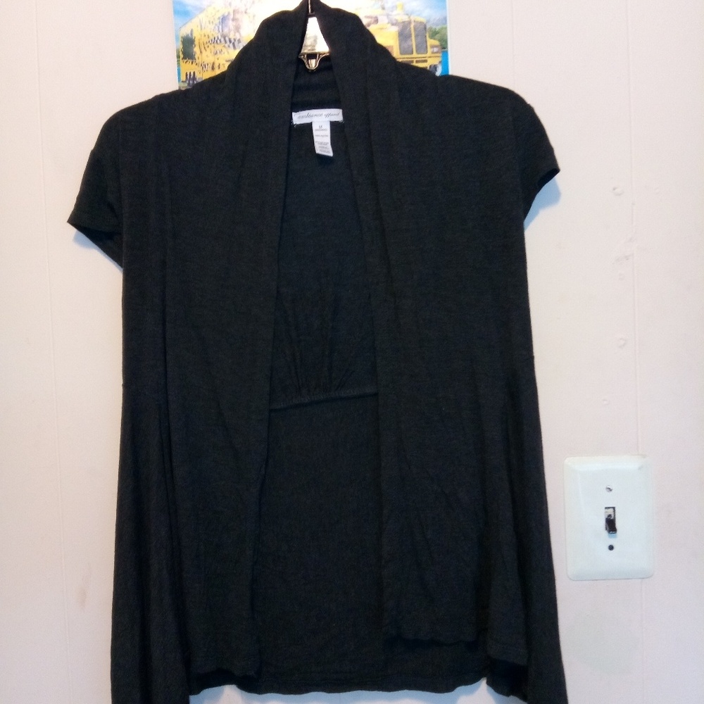 Quarter sleeve light sweater